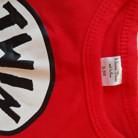 Twin Onesies, Twin 1 Twin 2 (Thing 1 Thing 2) EUC - Picture 2 of 6